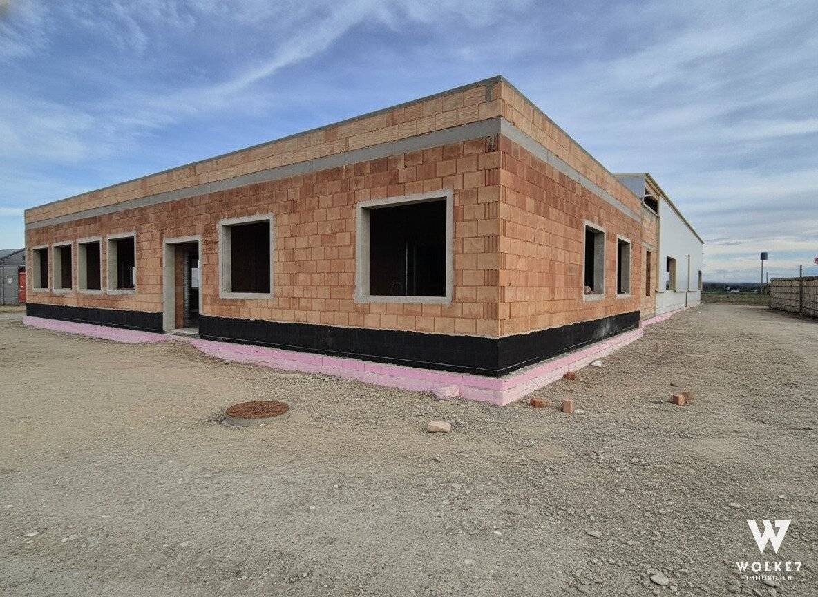 Moderne Gewerbeliegenschaft in Hausleiten