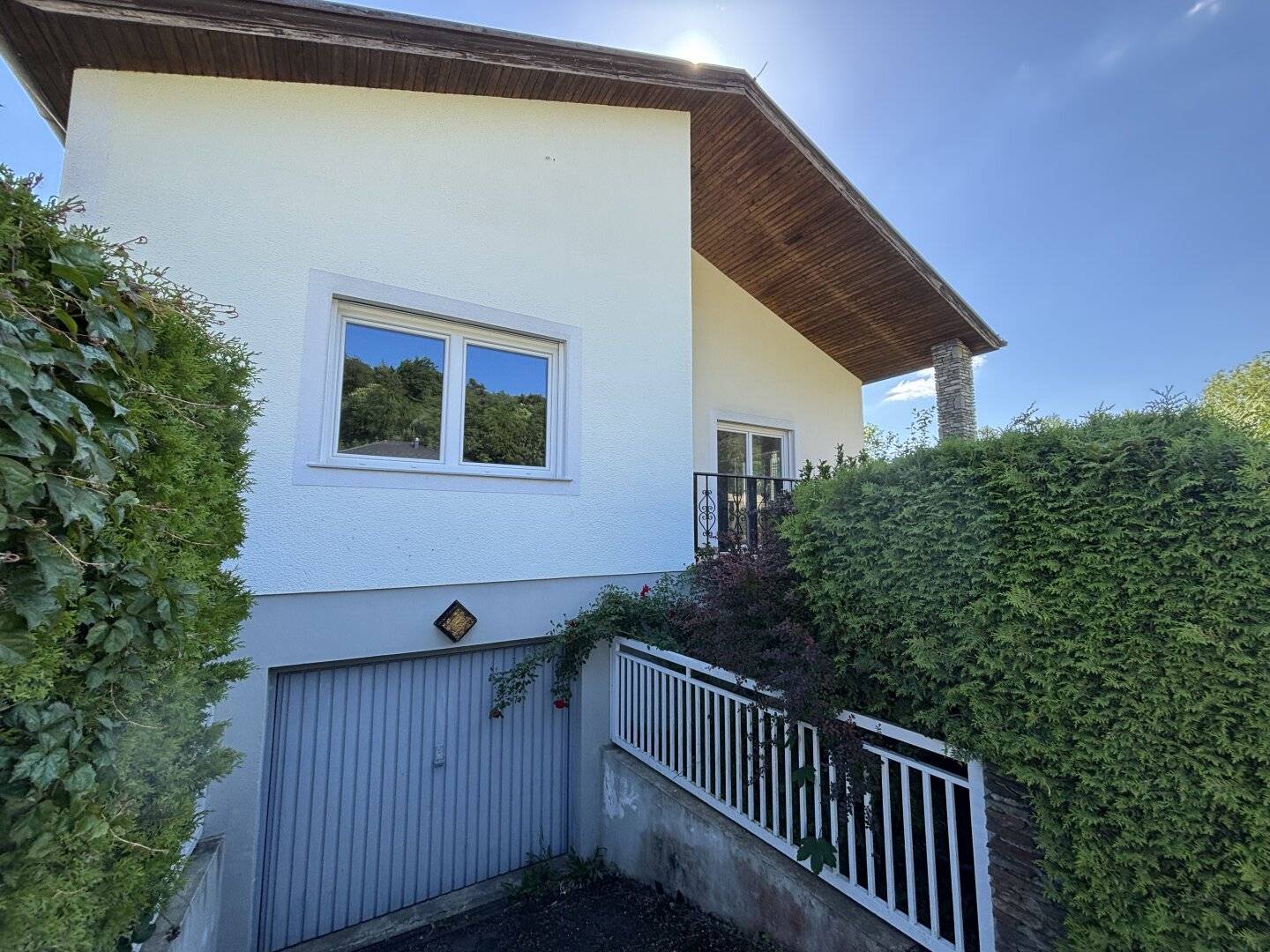 4-Zimmer-Haus mit Garten und Garage