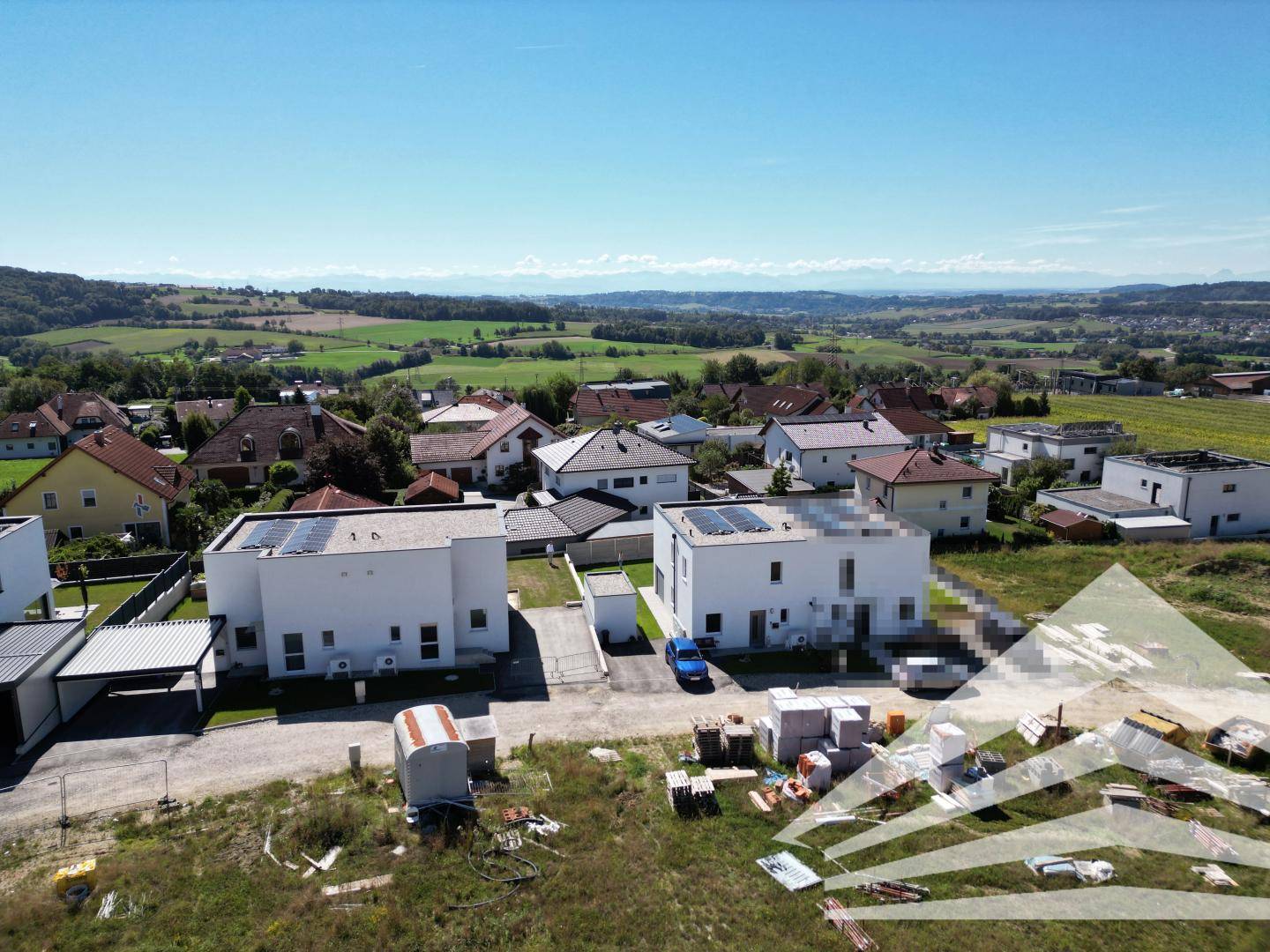 Am Türnbergfeld: Modern Semi-Detached and Detached Houses in Wartberg ob der Aist