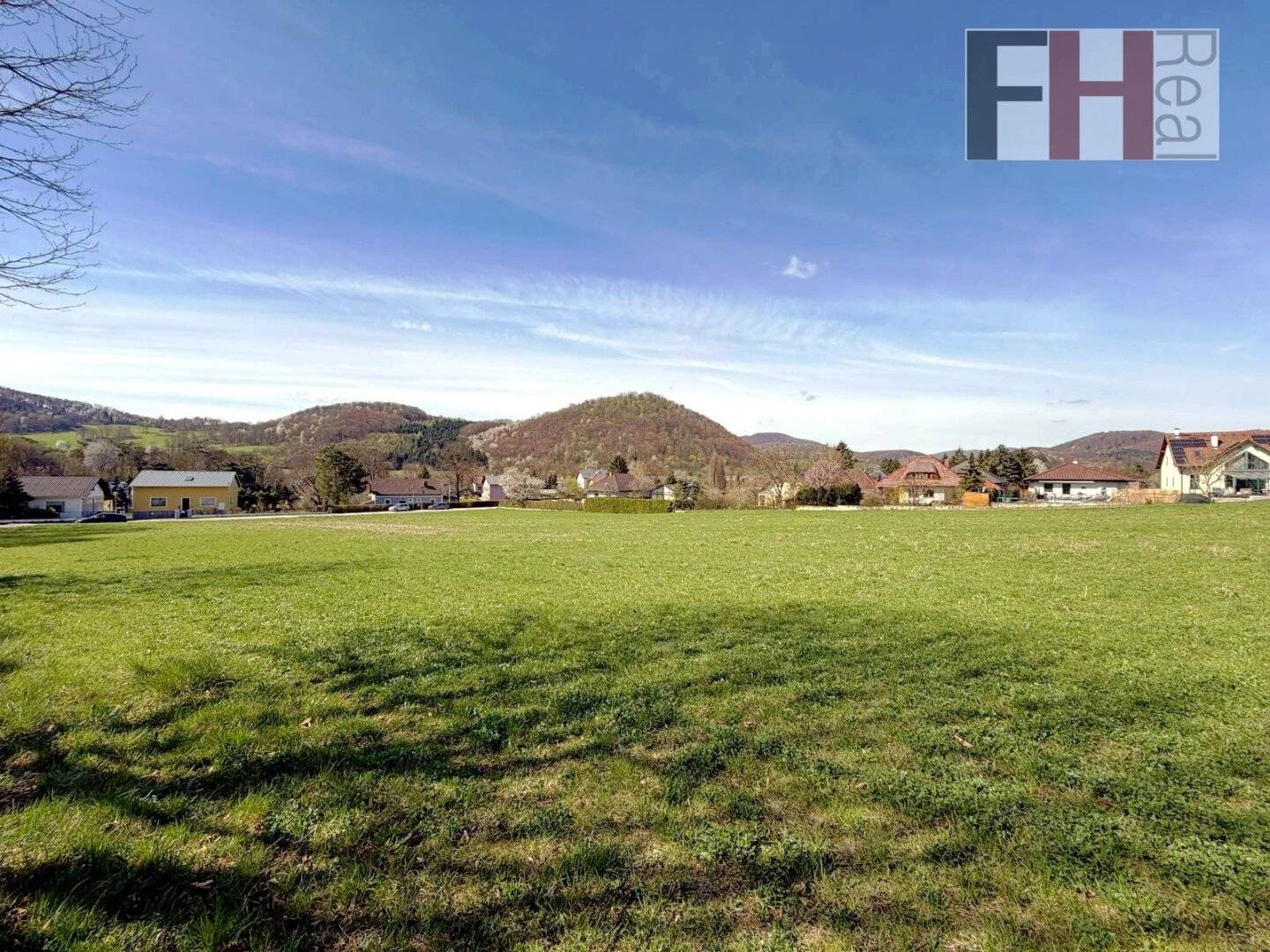 Development Plot 10.907 m² in Alland