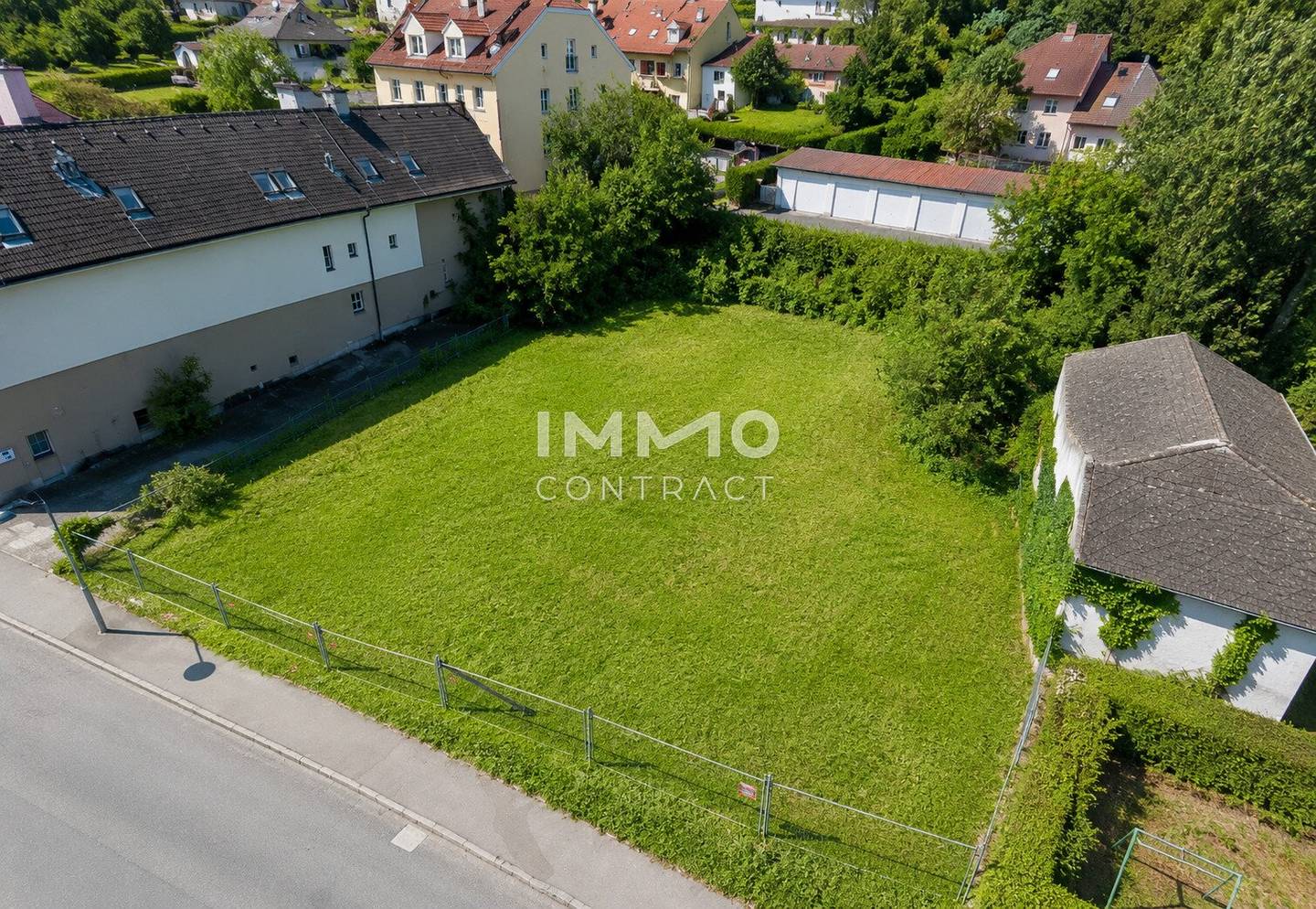 Baugrund für Mehrparteienhaus  auf knapp 1.200 m² Grundstücksfläche in aufstrebender Lage