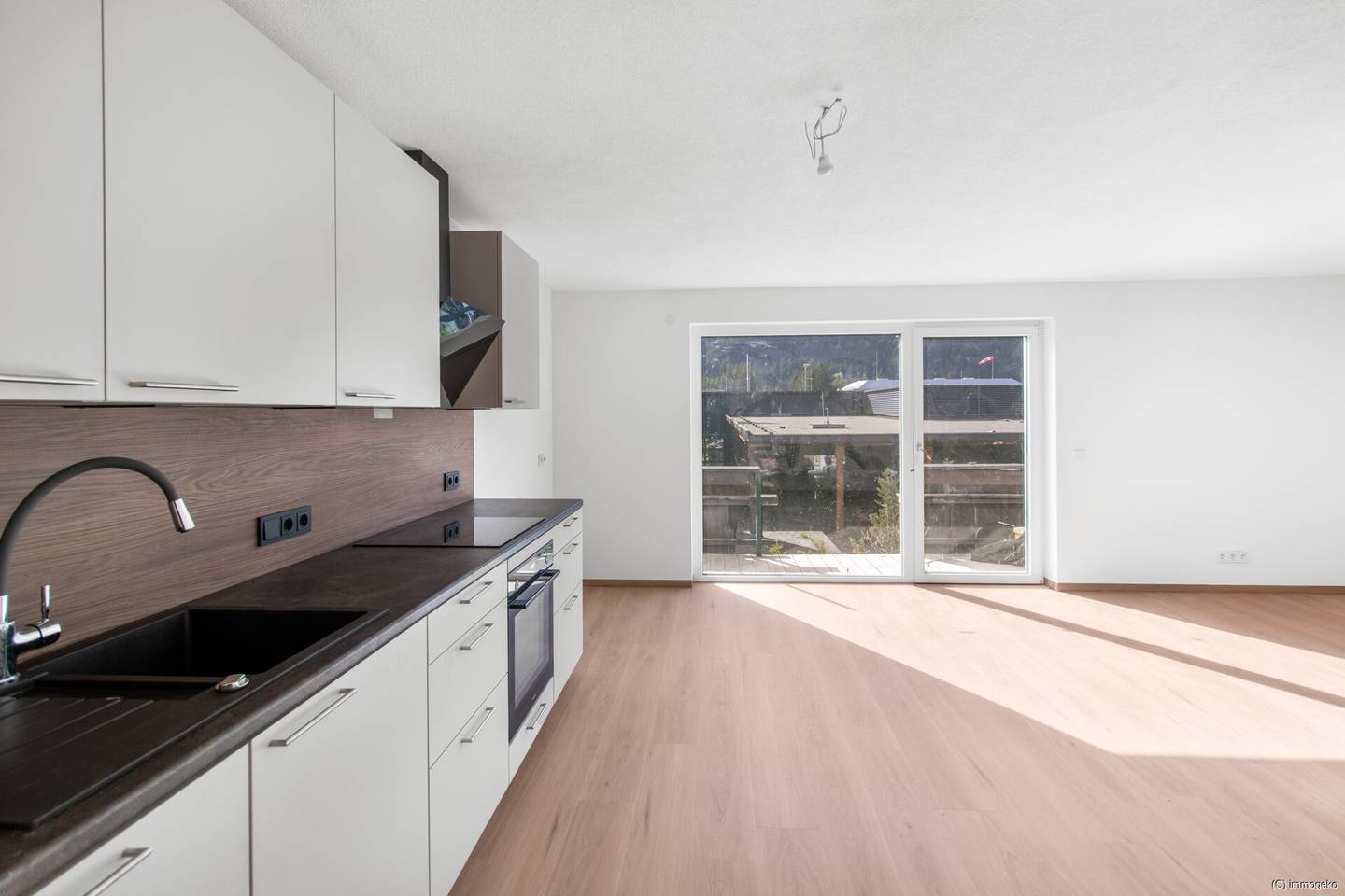 Renovated first occupancy Wohnung Stellplatz