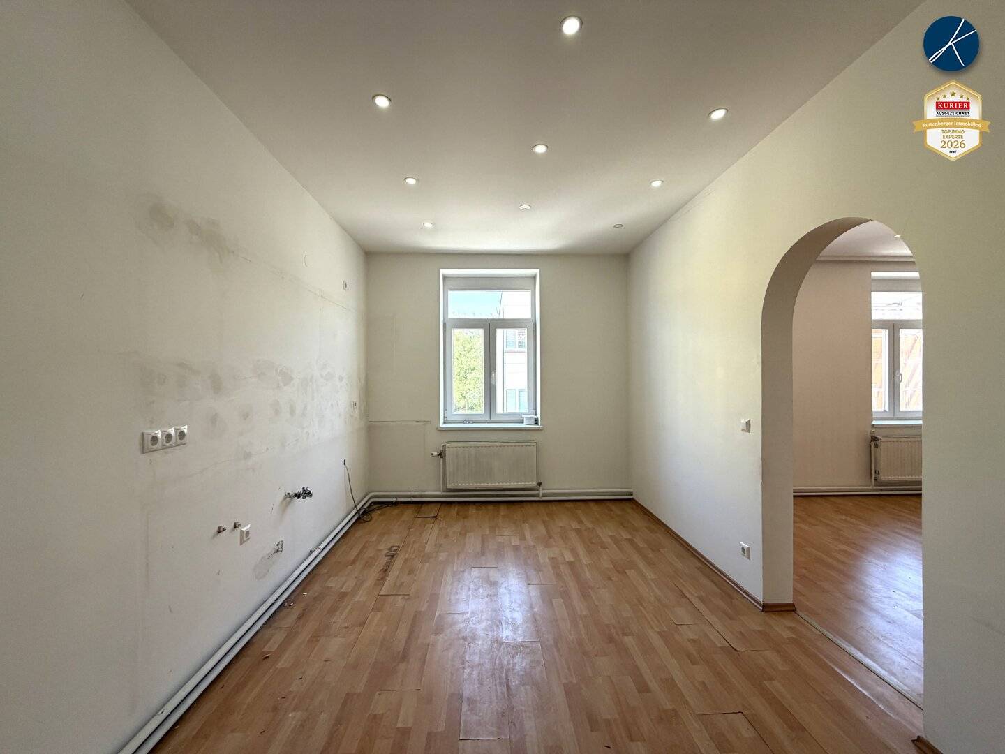 Wohnung nahe Josefskirche Renovierungsbedarf