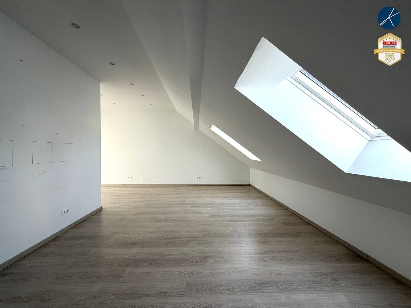 Spacious attic apartment near Josefskirche