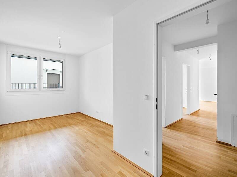 New build apartment with heat pump and good transport links