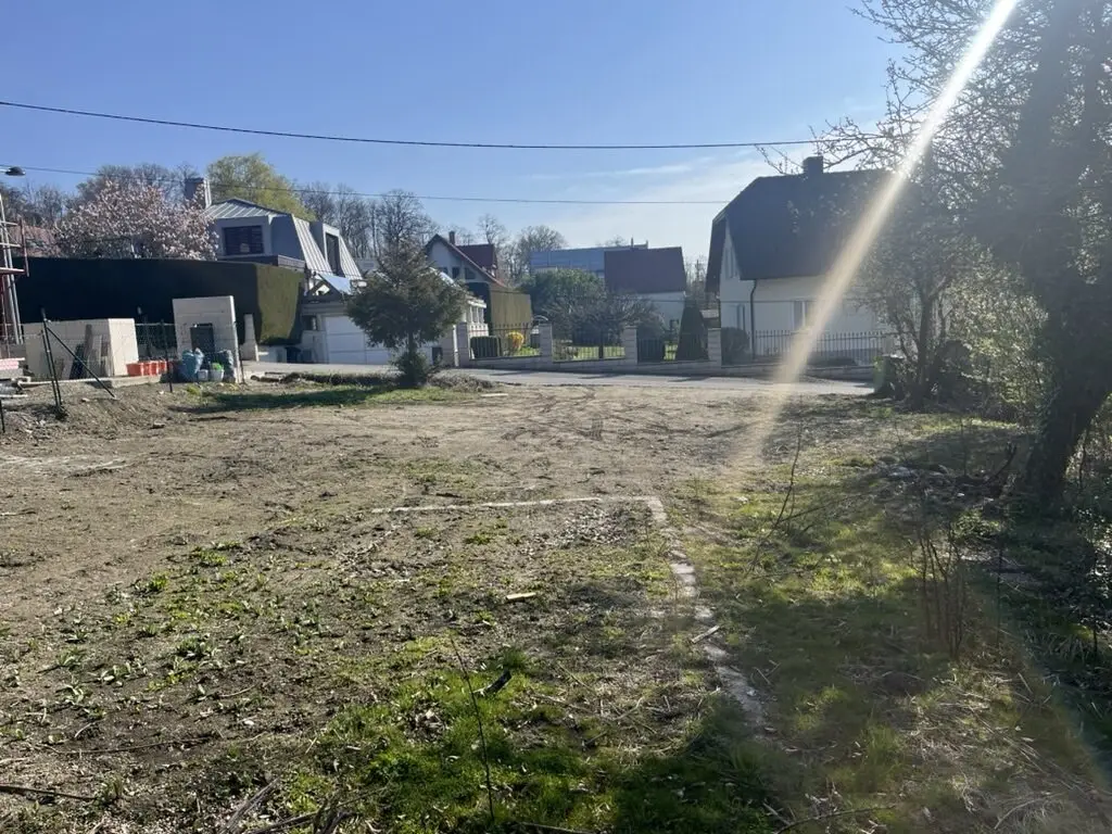 445 m² Building Plot in Hernals