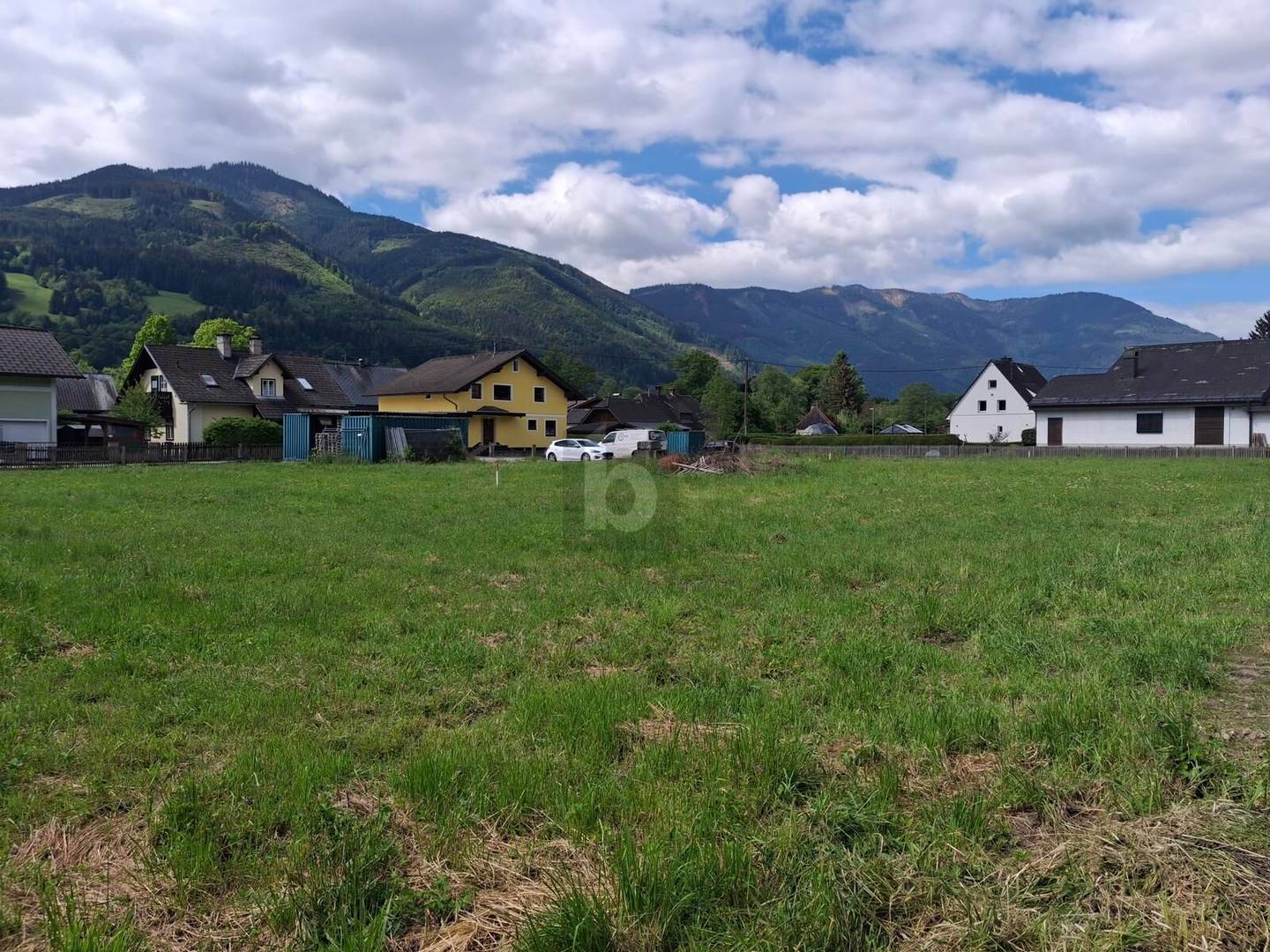 Sonnige, voll aufgeschlossene Wohnung mit Weitblick