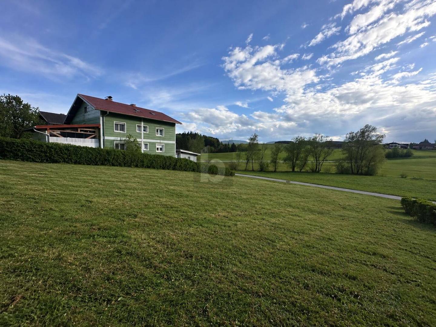 Fully serviced with wide view in a natural setting Apartment