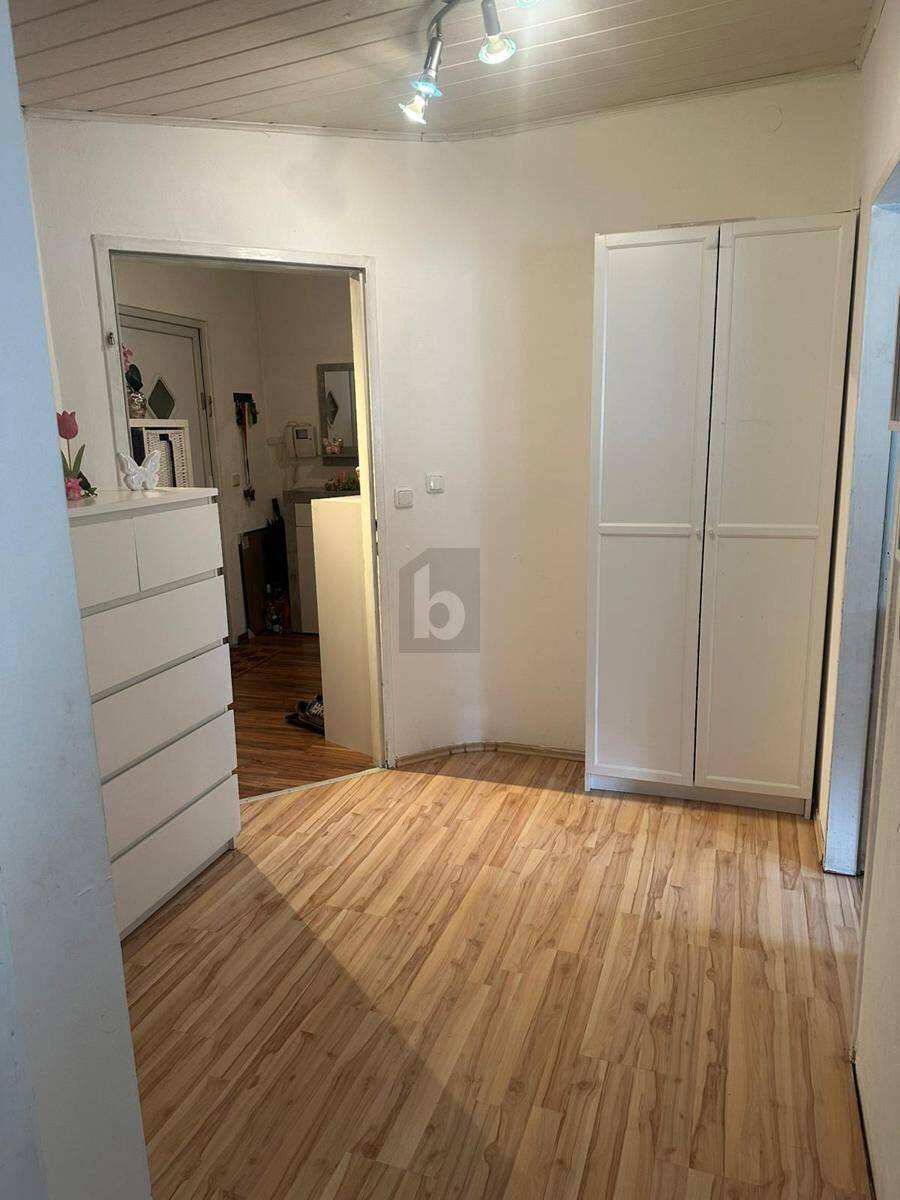 Dachgeschosswohnung mit großer südlicher Dachterrasse und Grünblick