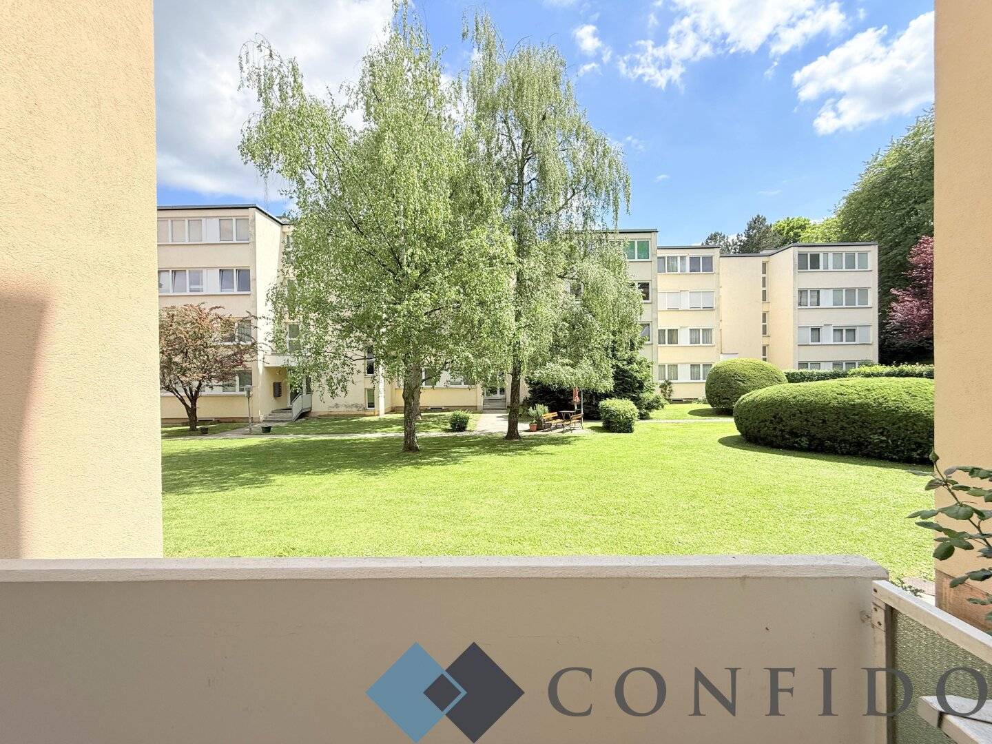 Wohnung Hochparterre ruhige Lage mit Loggia