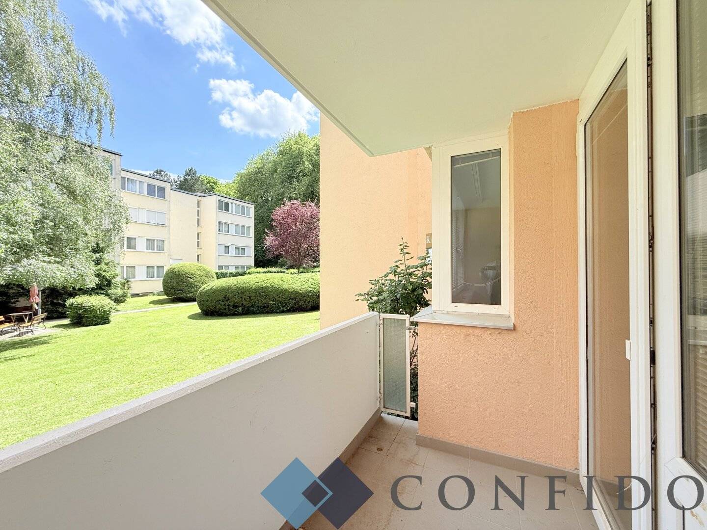Wohnung Hochparterre ruhige Lage mit Loggia