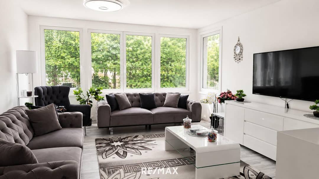 Wohnung mit Loggia und guter Verkehrsanbindung