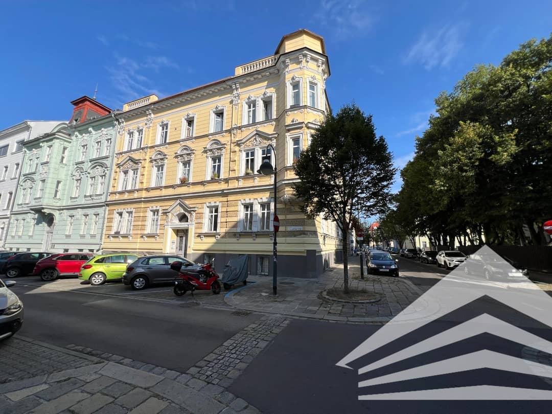 Stadthaus mit 10 Einheiten in Linzer Innenstadt gepflegt, Potenzial