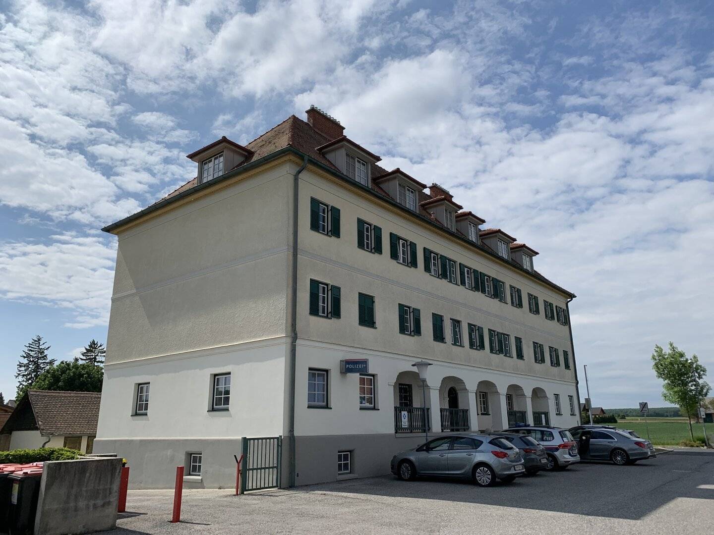 Dachgeschosswohnung klimatisiert mit neuer DanKüche Lift