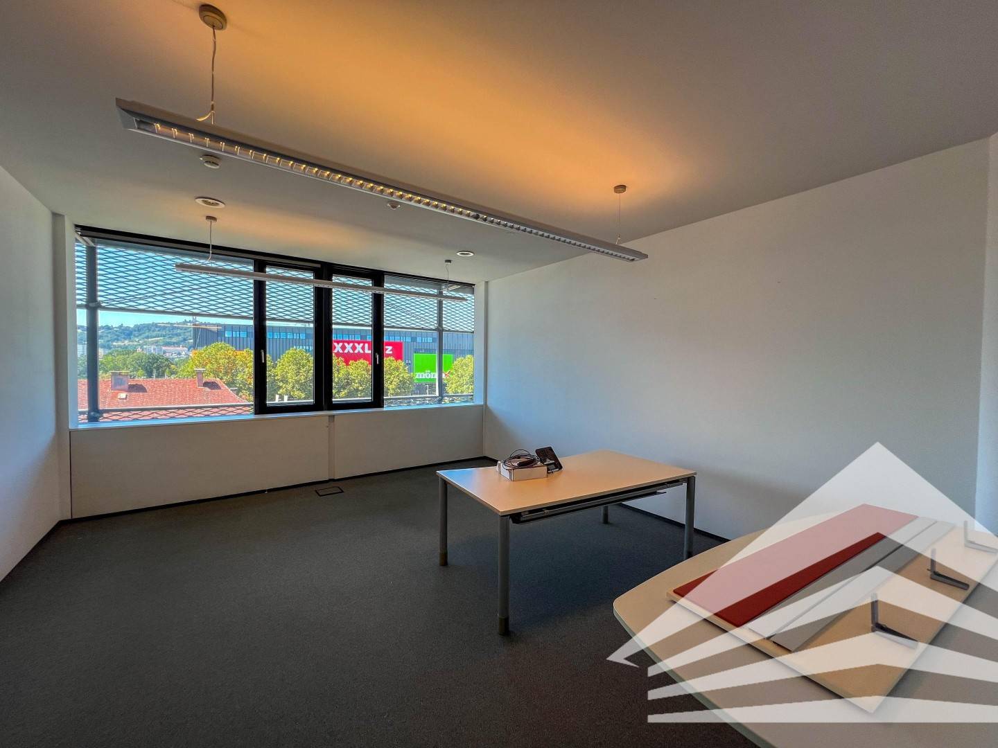 130 m² Büro mit Teeküche Nähe Eisenbahnbrücke!