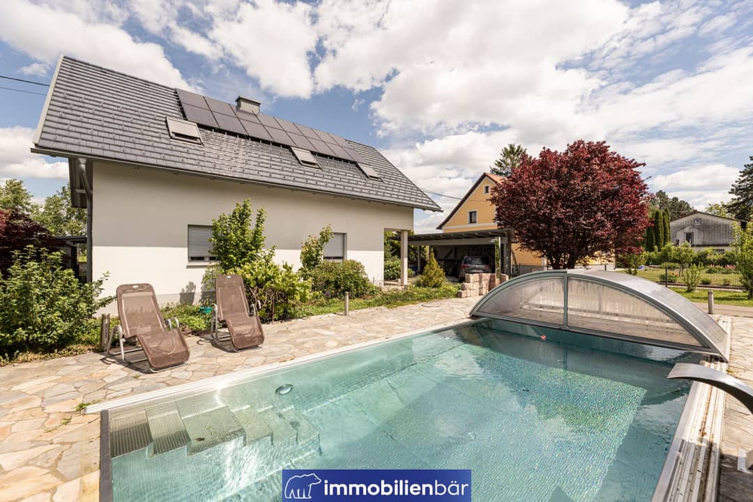 Einfamilienhaus mit Pool & PV-Anlage in Hinzenbach