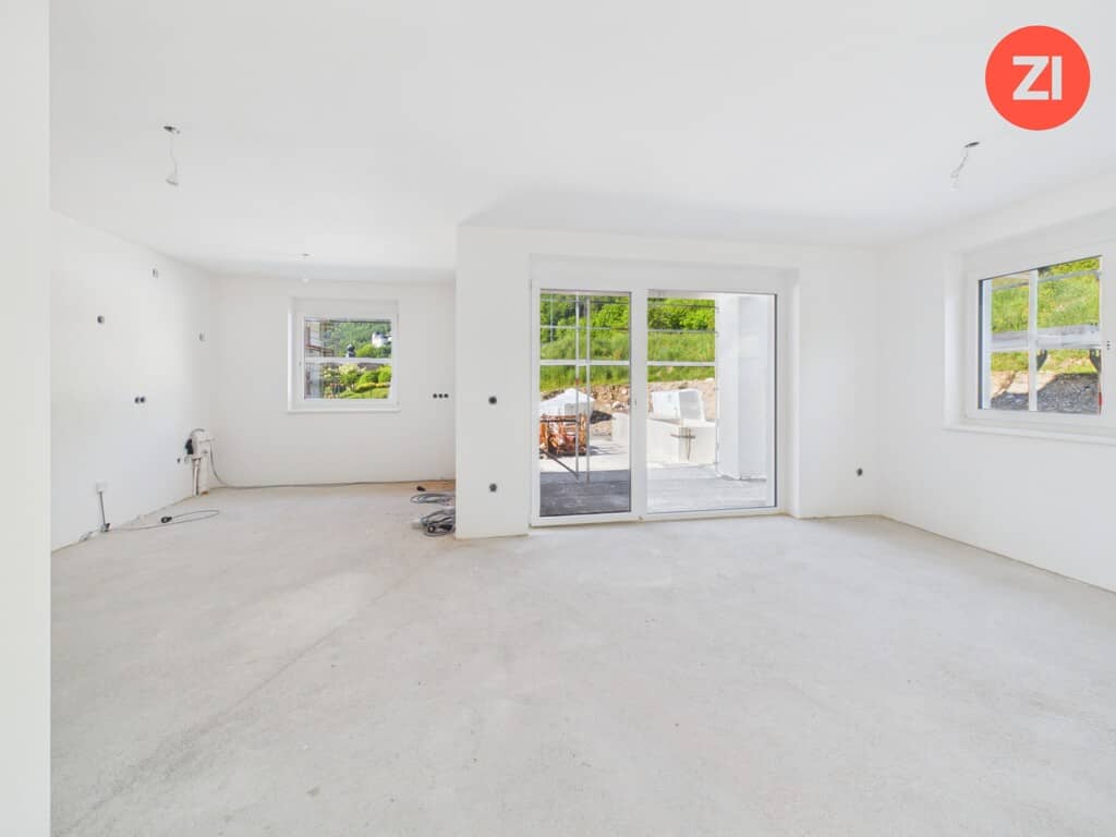 Apartment brand new first occupancy with underground parking space