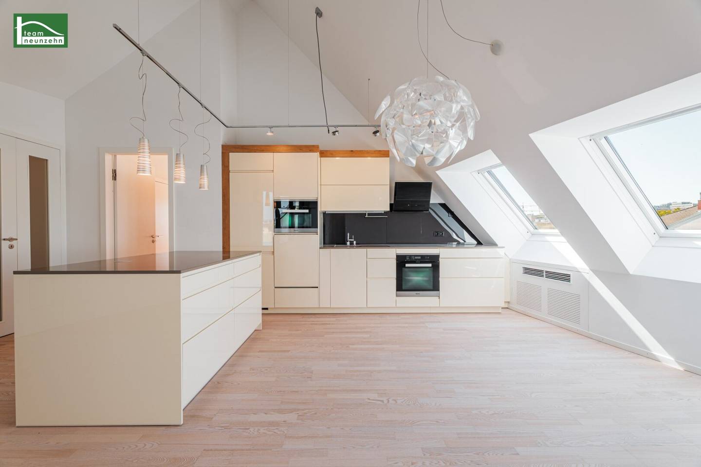 Arrive. Relax. Enjoy. Exclusive penthouse apartment with wellness comfort
