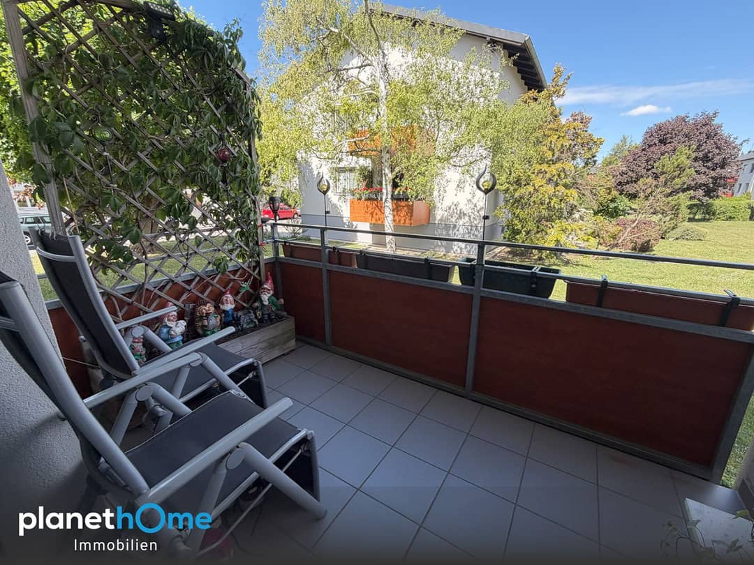 Balkon mit Gruenblick