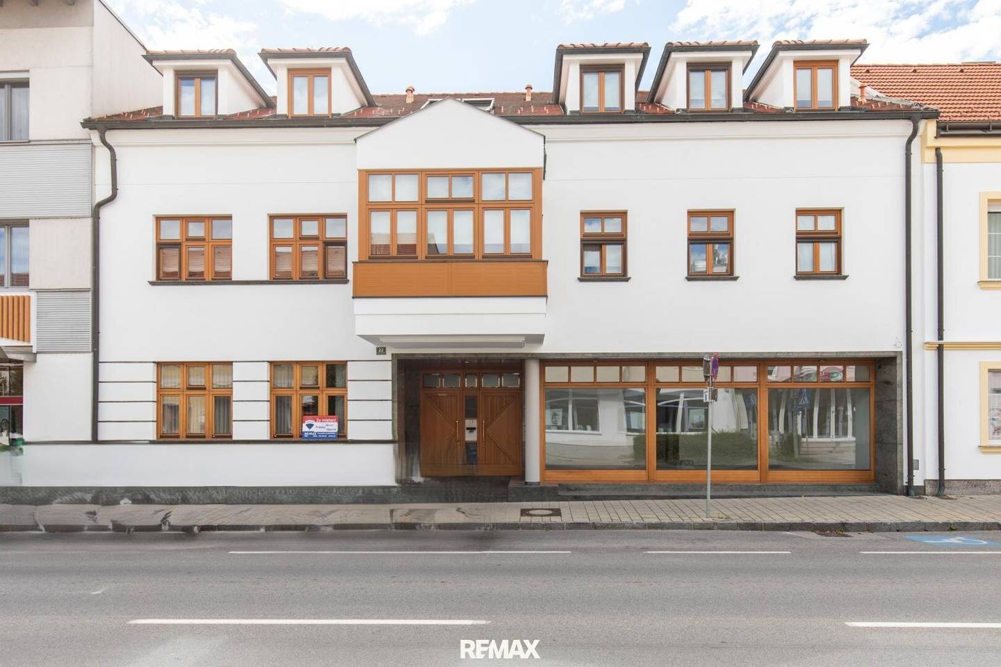 Attractive Practice and Office Space in the Center