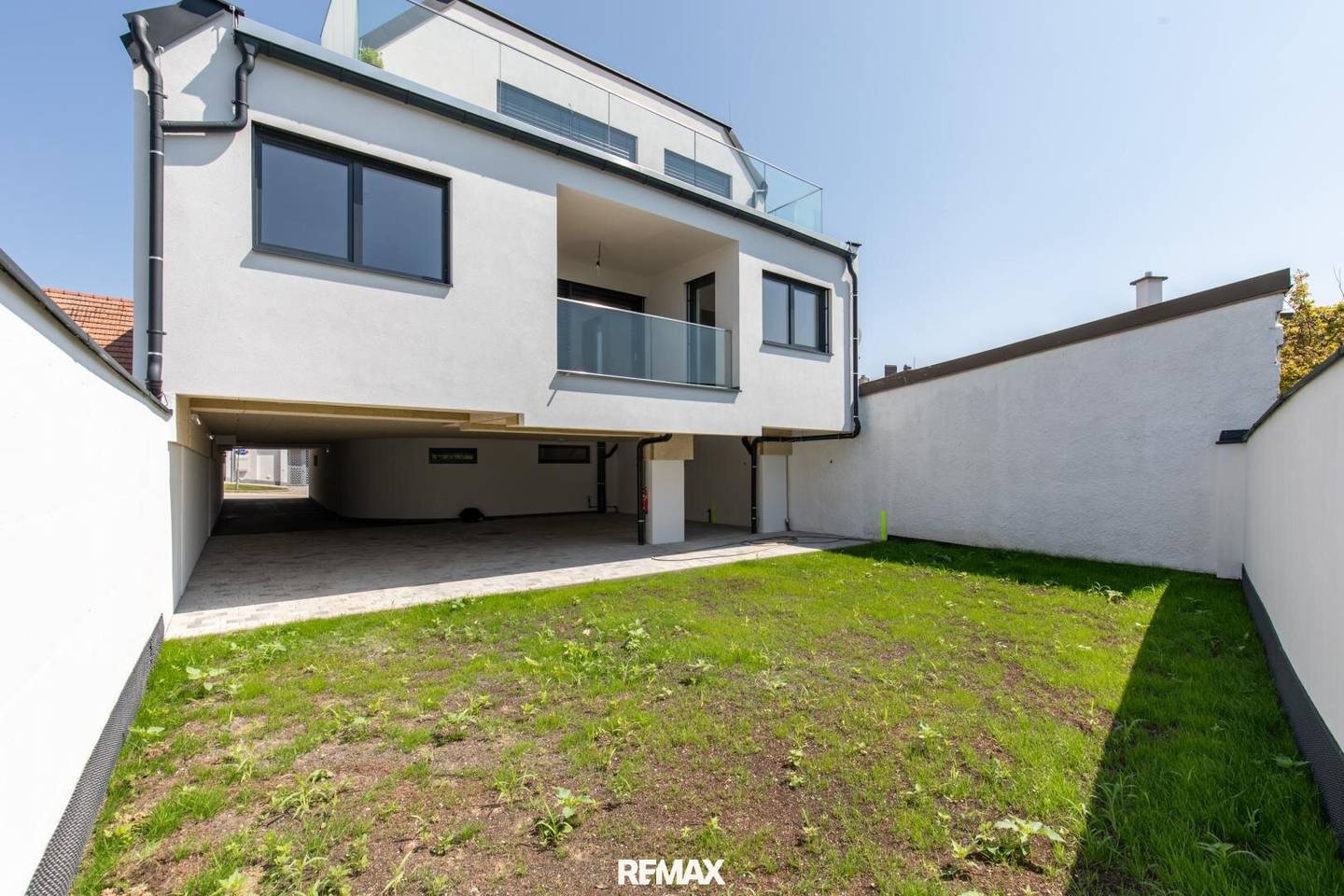 Erstbezug barrierefreie Wohnung mit Loggia