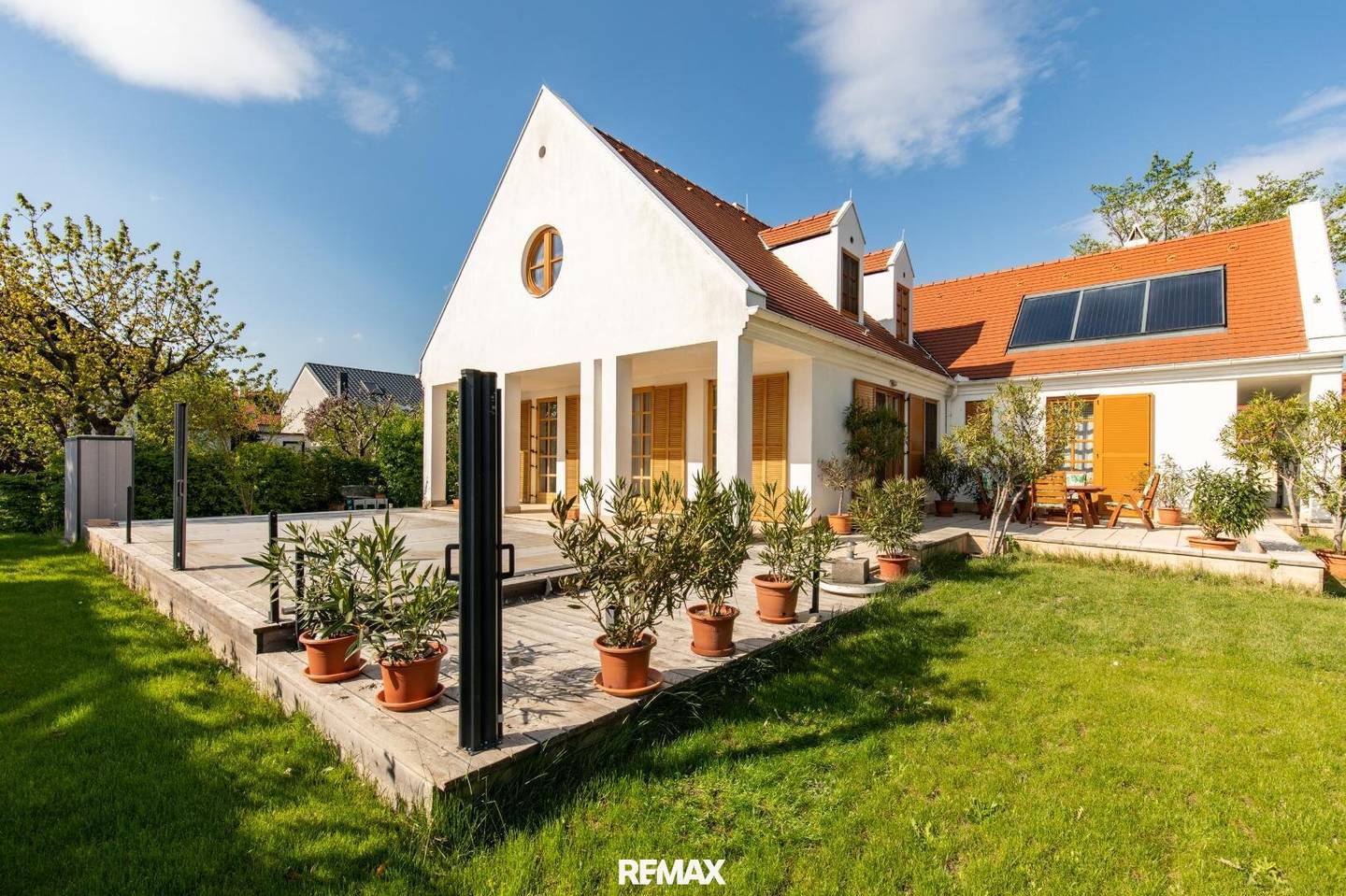Country House with Pool and Sauna in Neusiedl