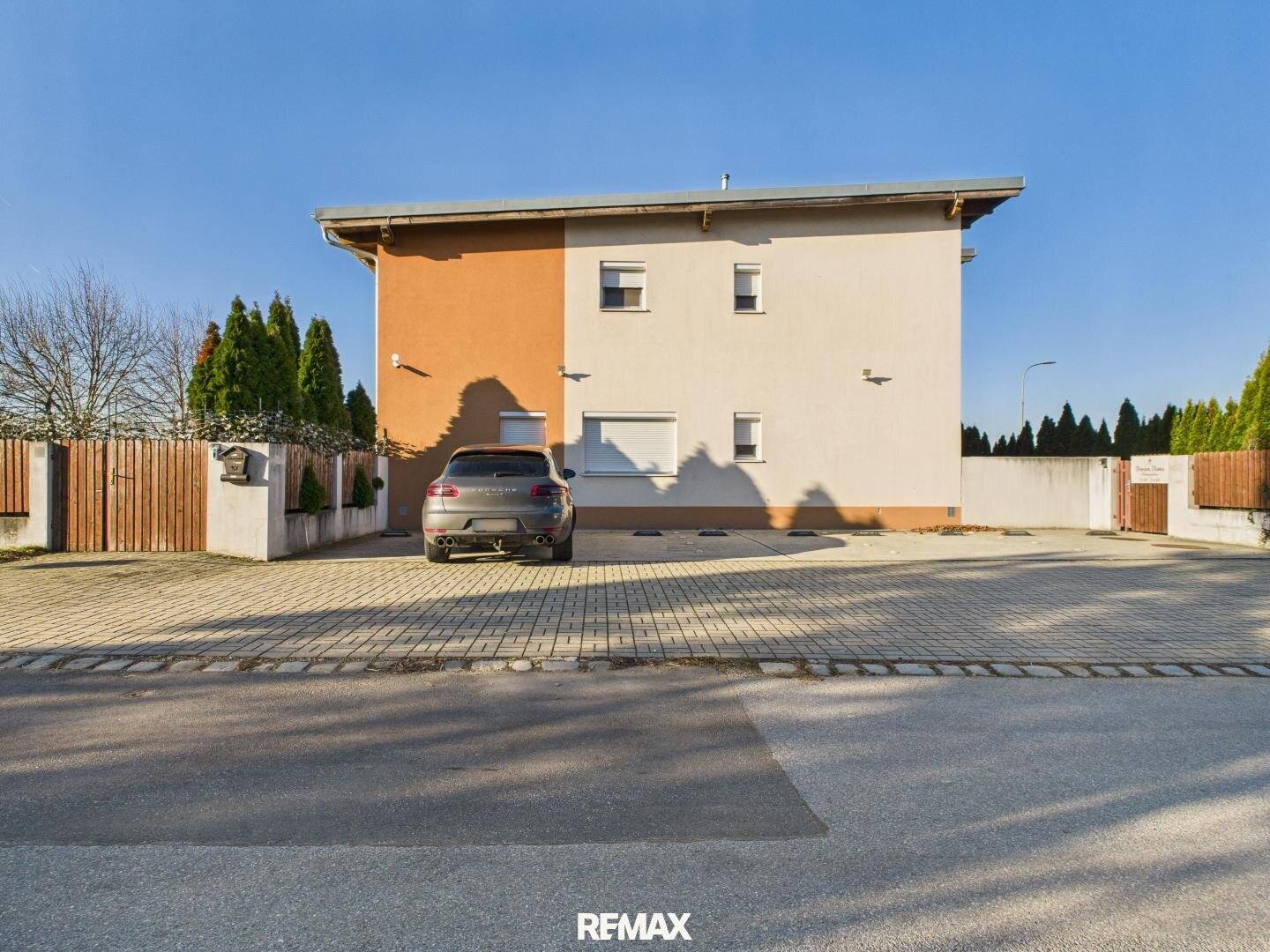 Mehrfamilienhaus mit Gästebereich in Parndorf