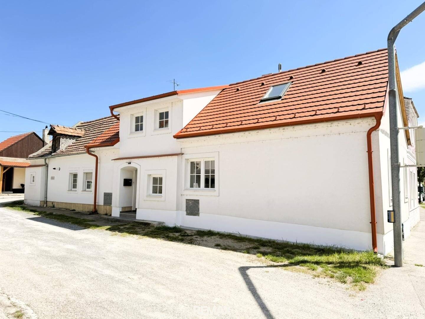 Saniertes Bauernhaus im Hof