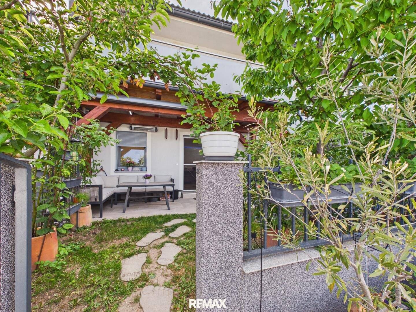 Wohnung mit großzügigem Eigengarten