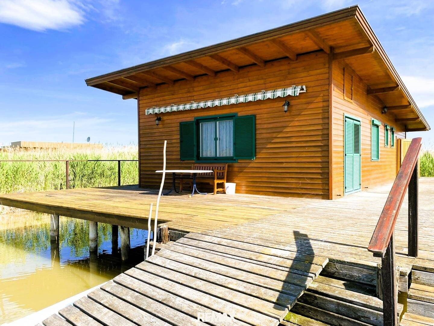 Seehütte auf Eigengrund im Neusiedler See