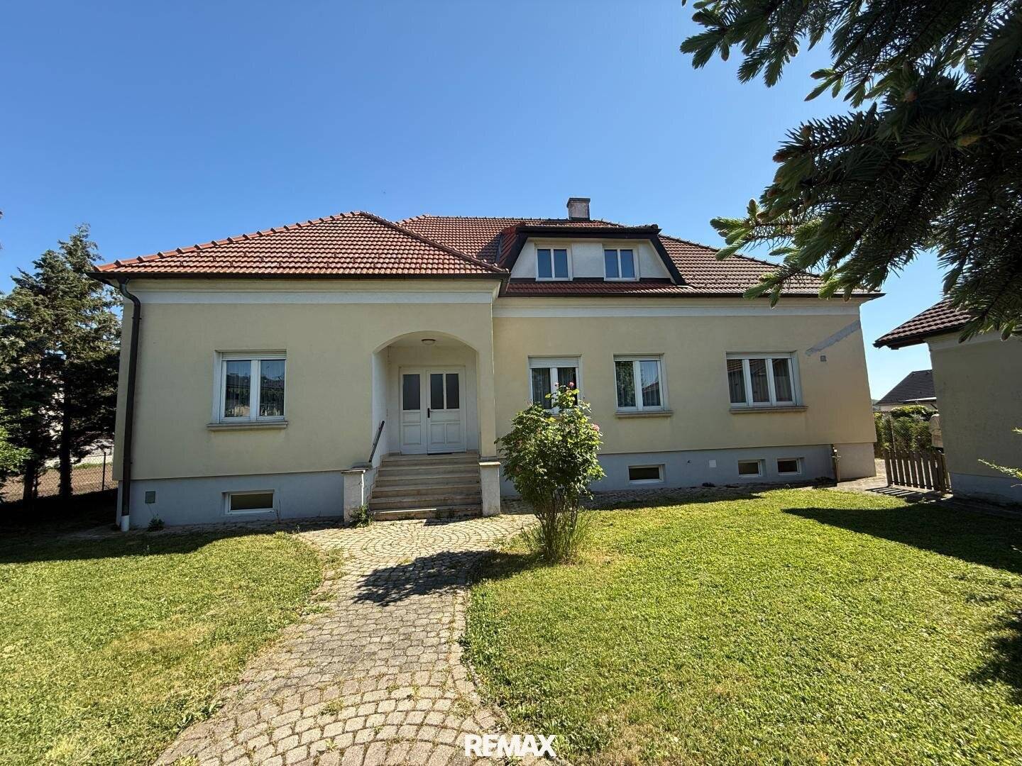 7,337 m² Multi-Family House in Zurndorf
