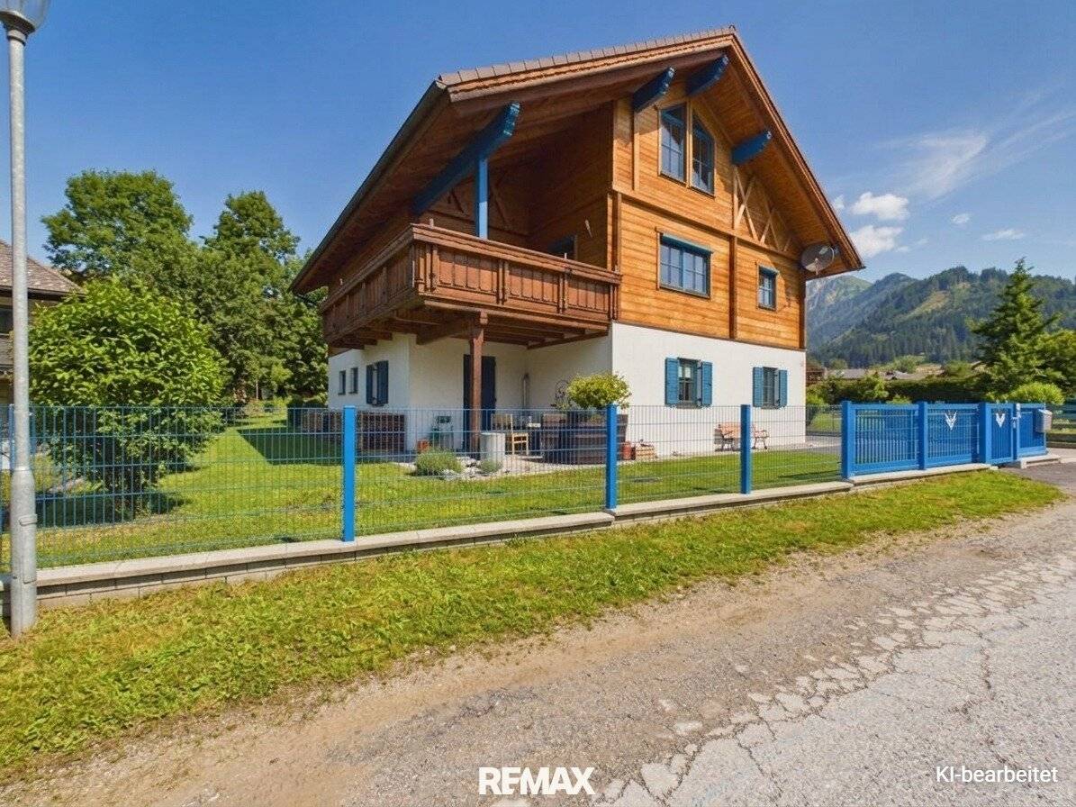 Tyrolean Wooden House in Jauring