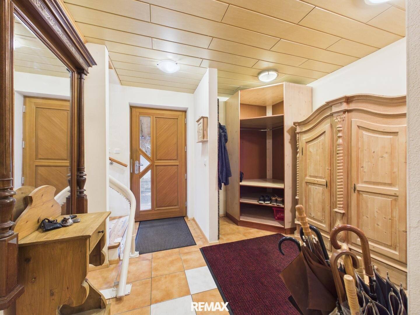 Tyrolean Wooden House in Jauring