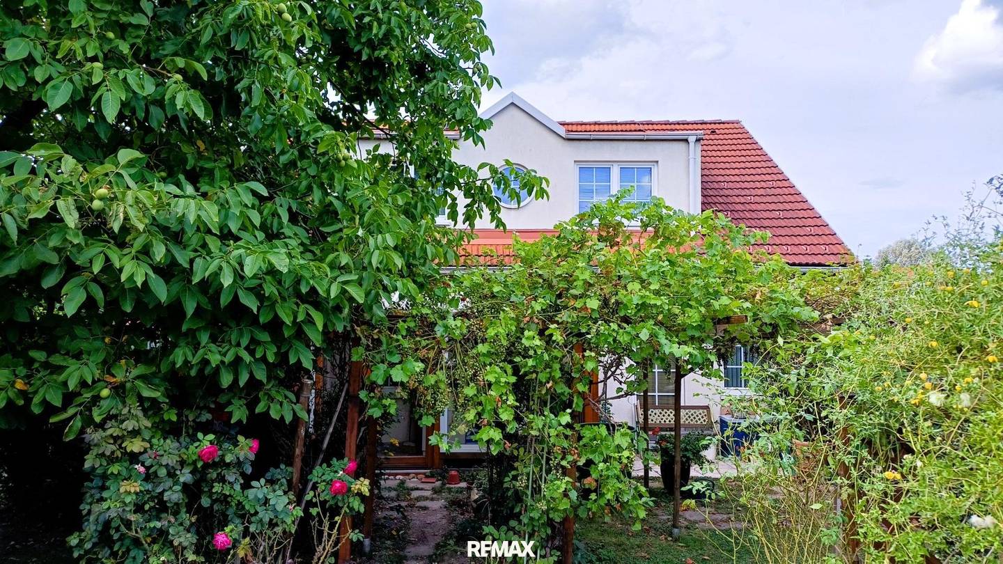 Einfamilienhaus mit Garten am Badesee
