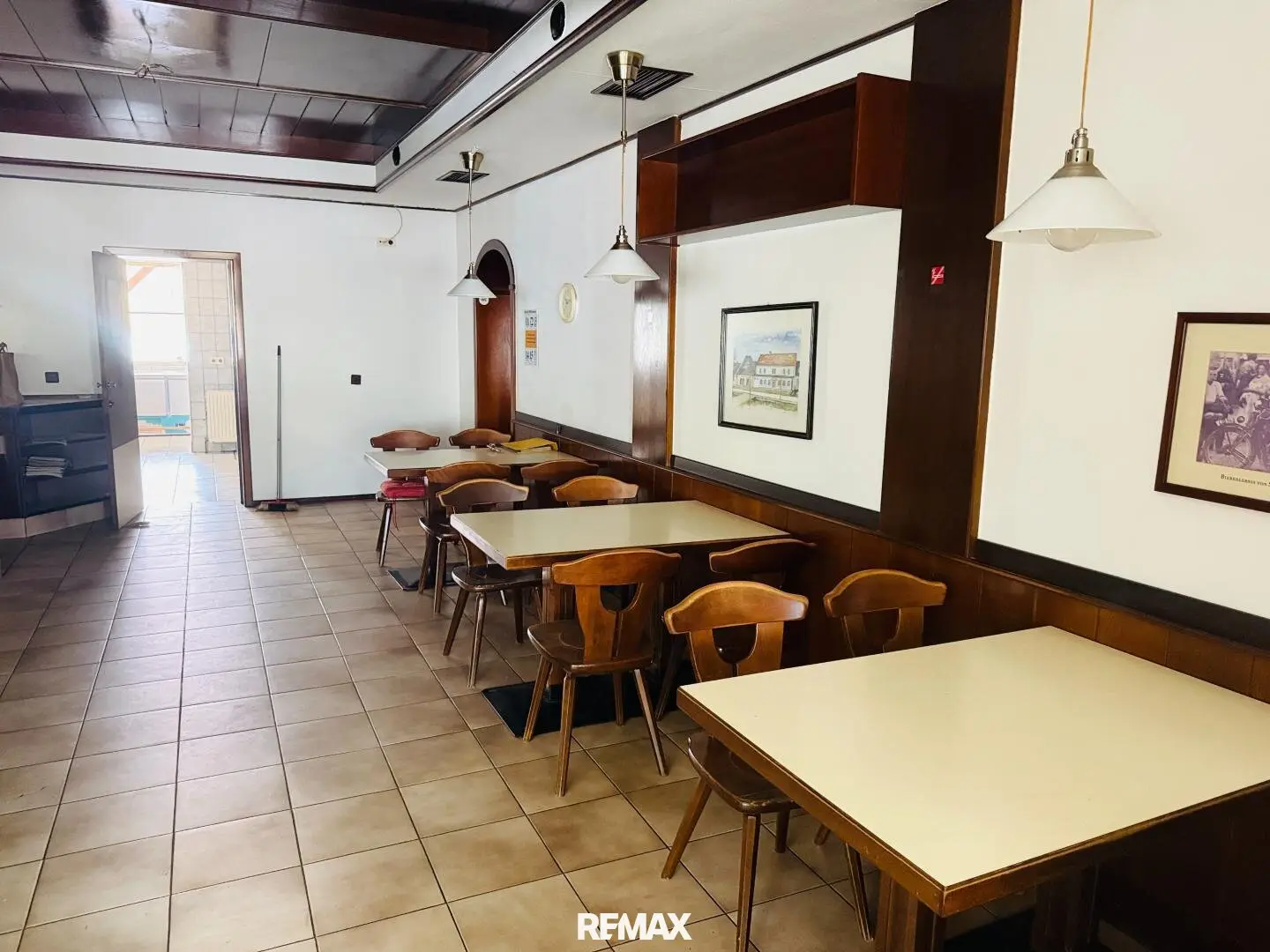 Gastronomy Property with Apartment in Zurndorf