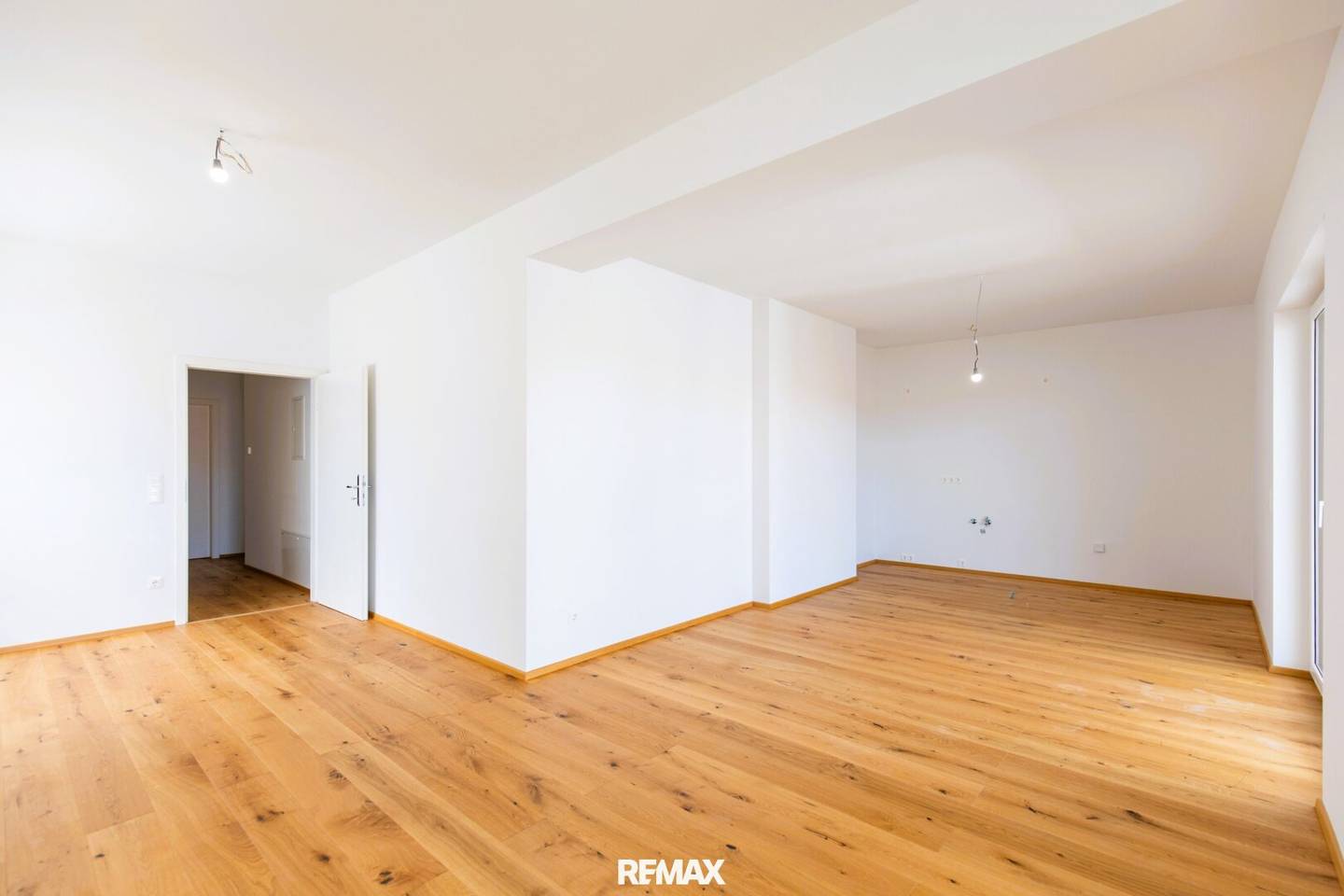Wohnung Erstbezug Balkon Parkplatz Seebühne