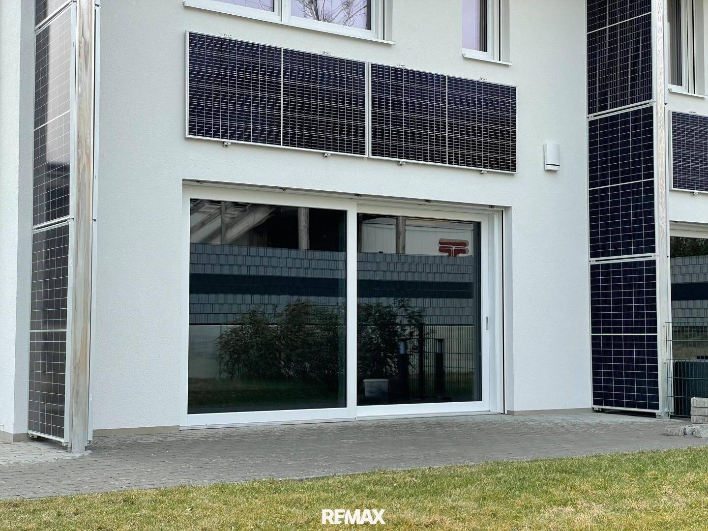Energy-Autonomous Semi-Detached House with Garden