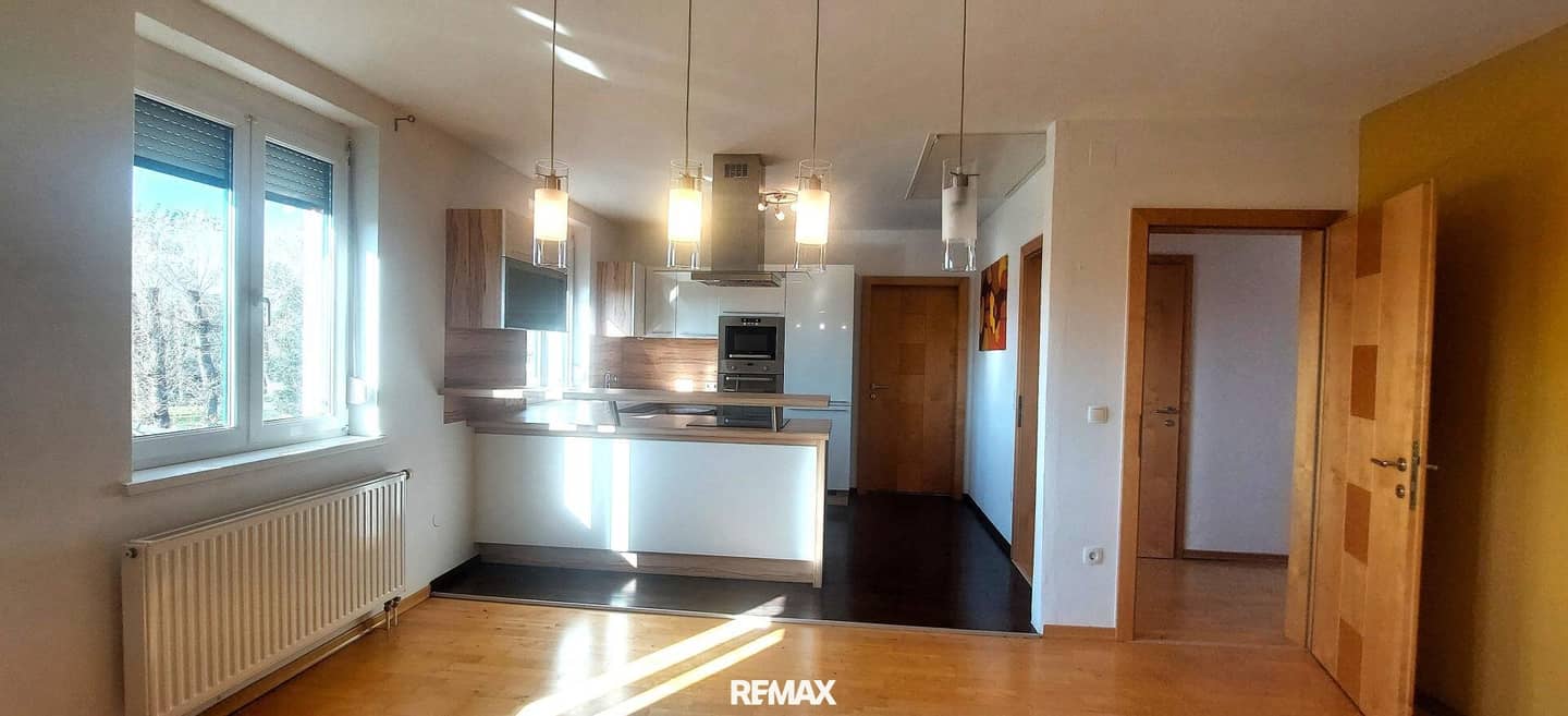 Geräumige Villa mit 3 Wohneinheiten in Tadten