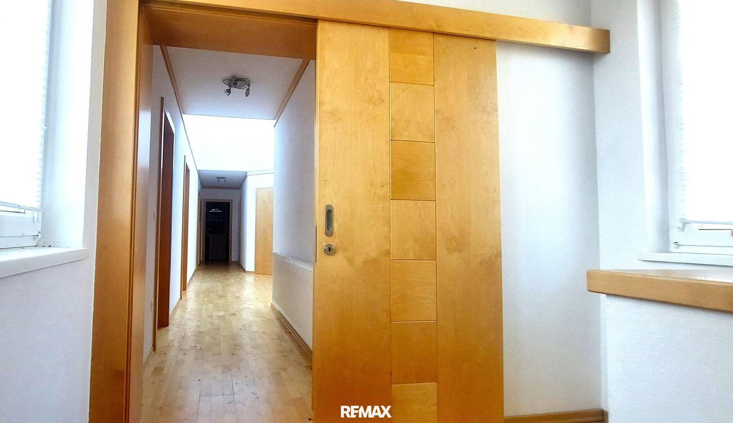 Geräumige Villa mit 3 Wohneinheiten in Tadten