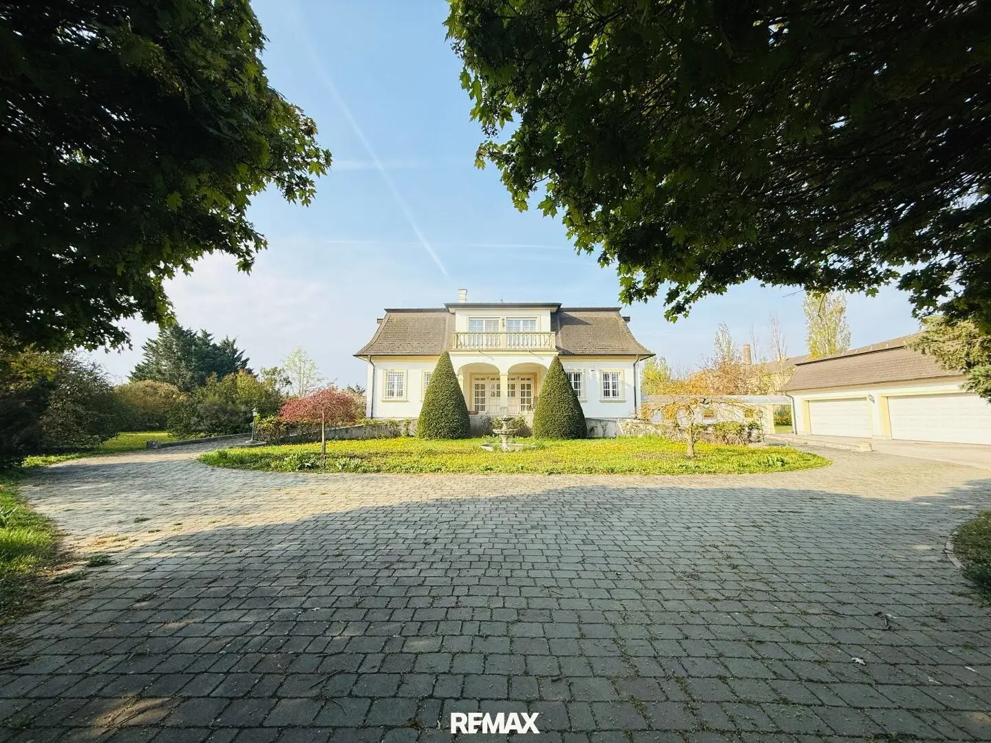 Villa with Park Garden and Outbuildings