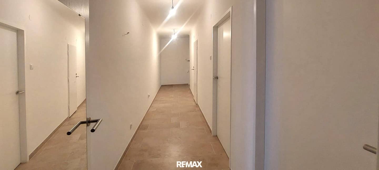 Helle Wohnung mit Balkon und Lift