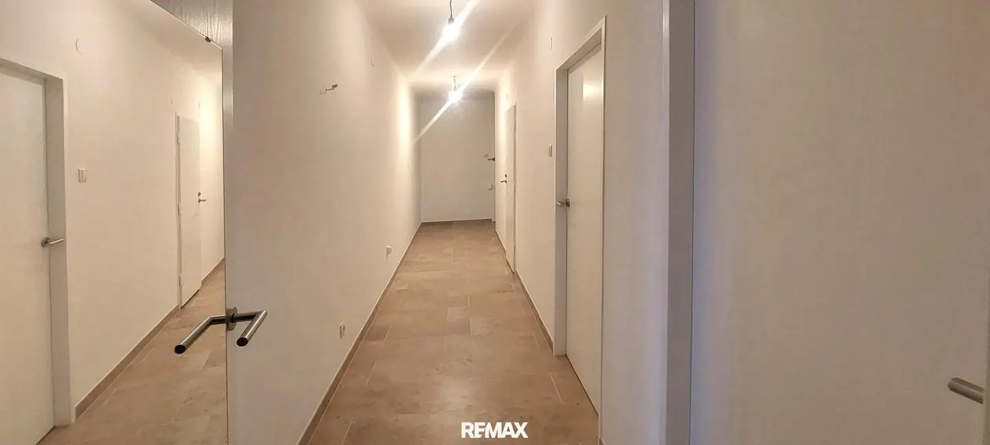 Helle Wohnung mit Balkon und Lift