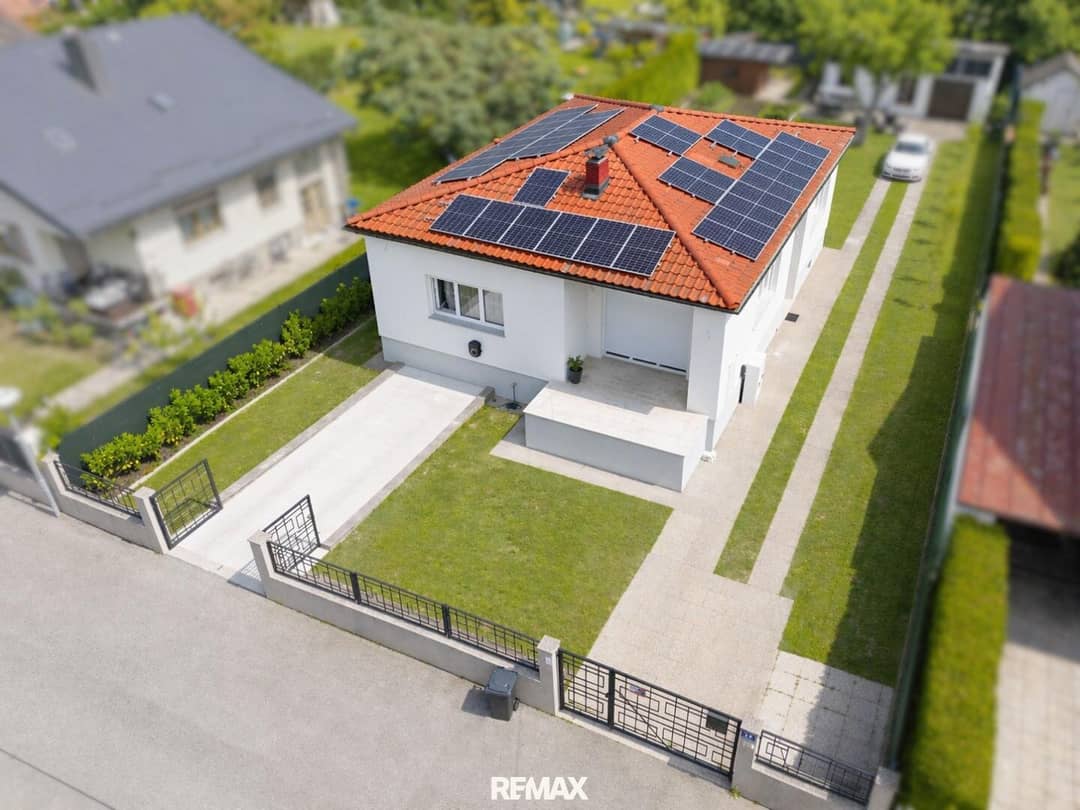 Einfamilienhaus mit großem Grundstück in Ebergassing