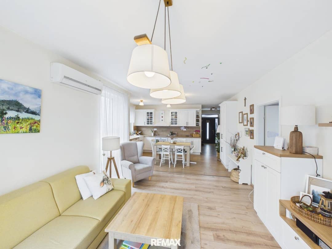 Wohnung barrierefrei mit Garten und Stellplätzen