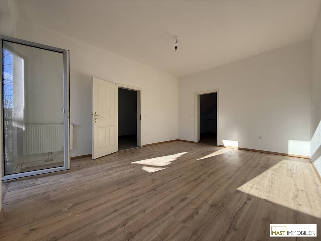 Apartment with cellar storage and outdoor spaces