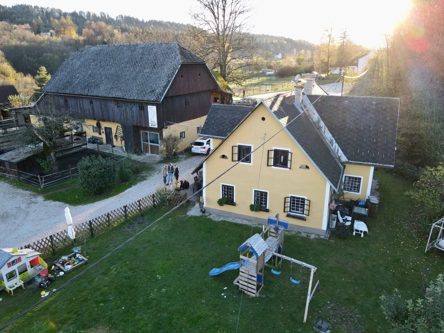 Grundstück mit Seeblick & Reitanlage