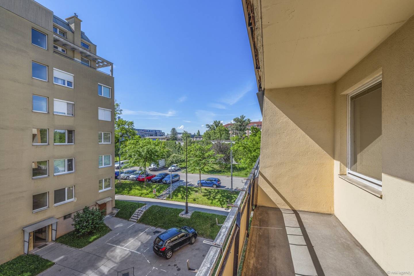 Quiet Loggia Apartment in 3rd District