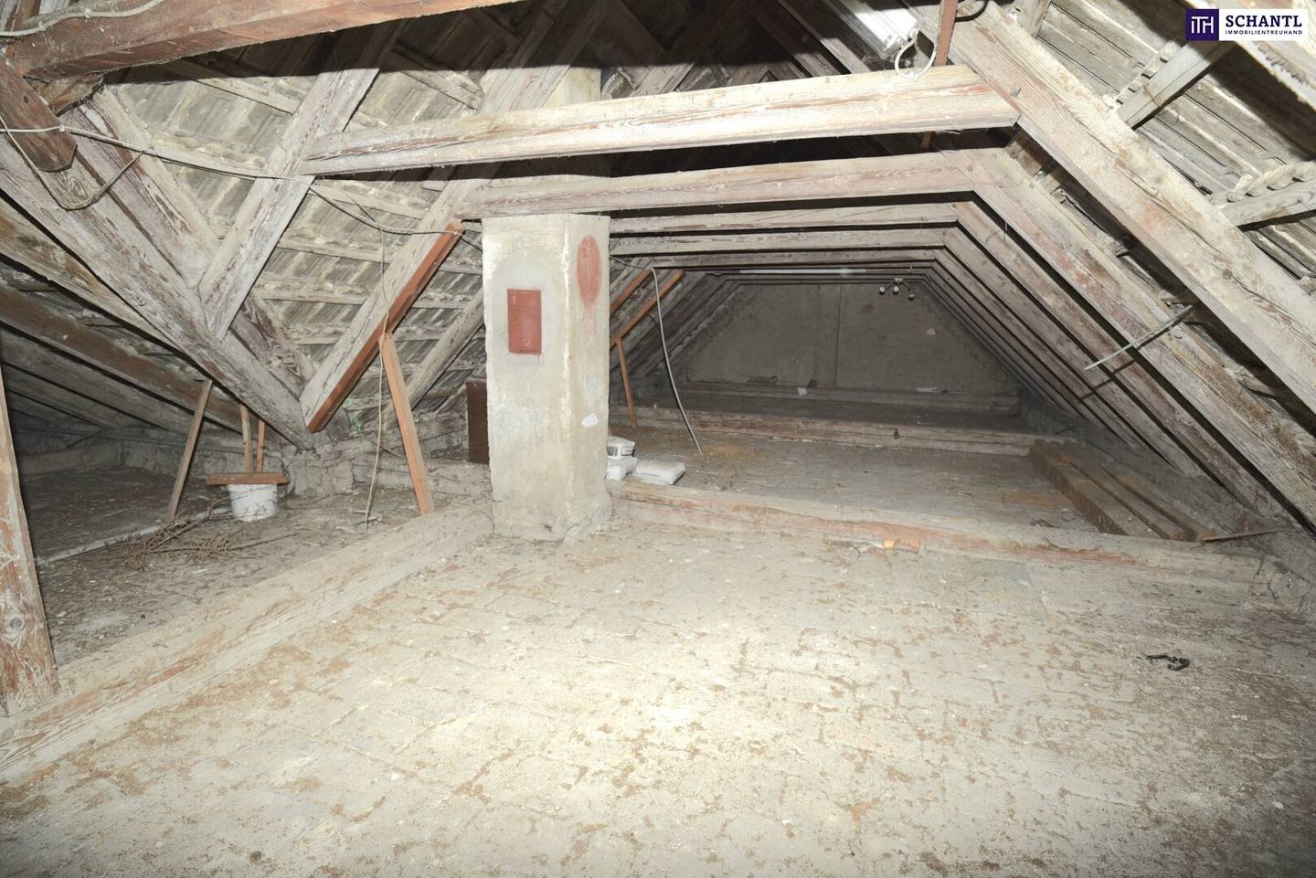 Rohdachboden mit Baugenehmigung in Korneuburg