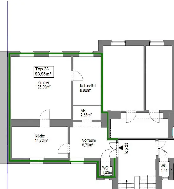 Old Building Apartment 5th District with Balcony Potential