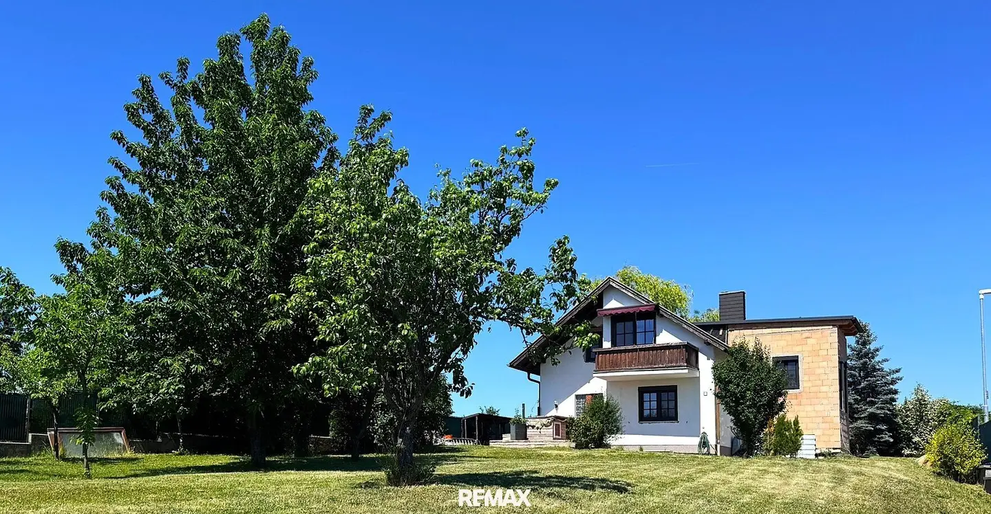 Einfamilienhaus mit Garten in Steinbrunn